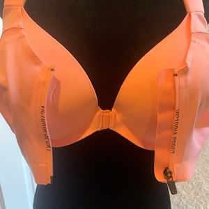 Victoria's Secret Intimates & Sleepwear - Victoria Sport Incredible Knockout Ultra Max 38DD Victoria's Secret Intimates & Sleepwear - Victoria Sport Incredible Knockout Ultra Max 38DD